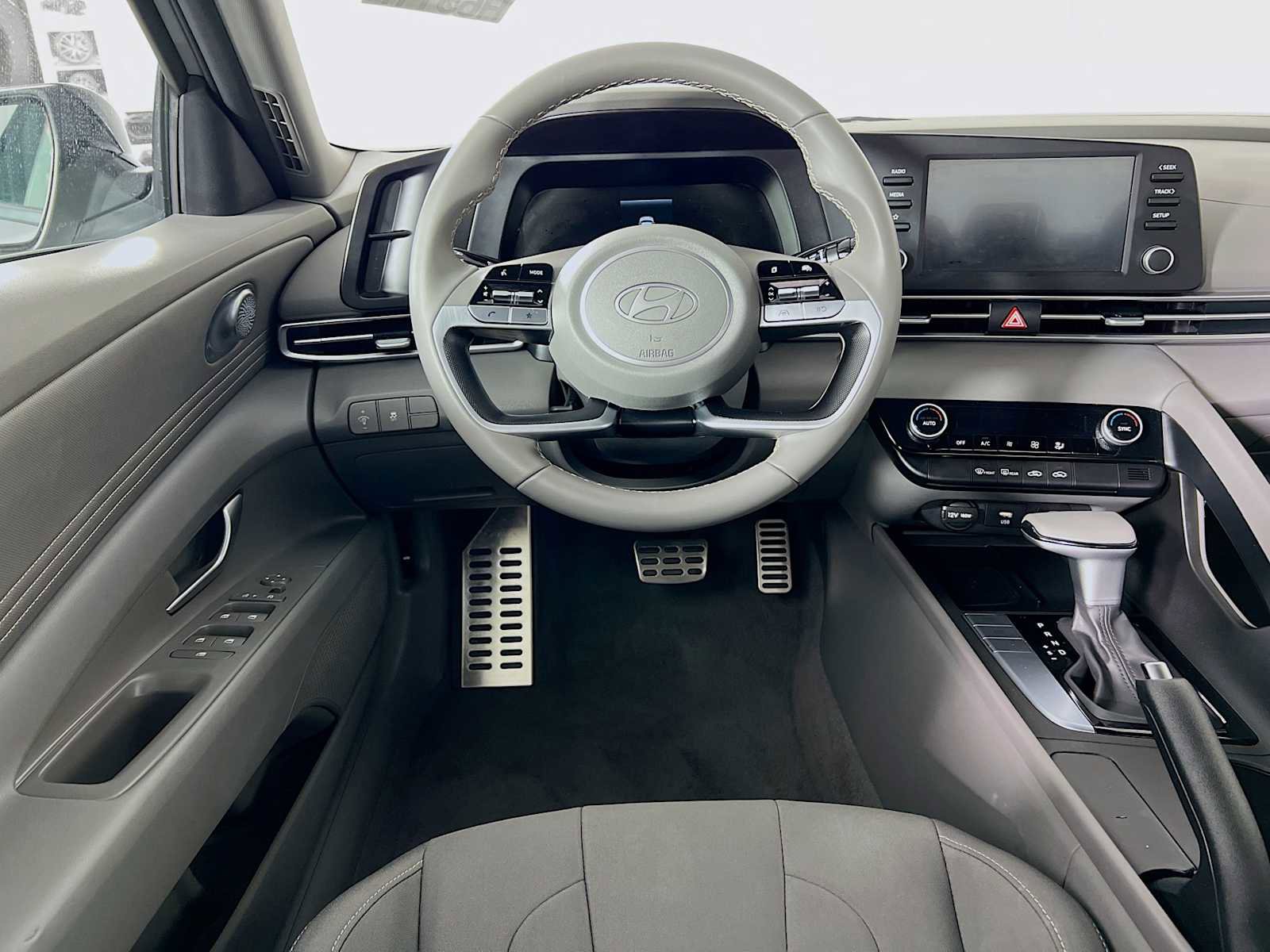 Certified 2025 Hyundai Elantra Sport image 21