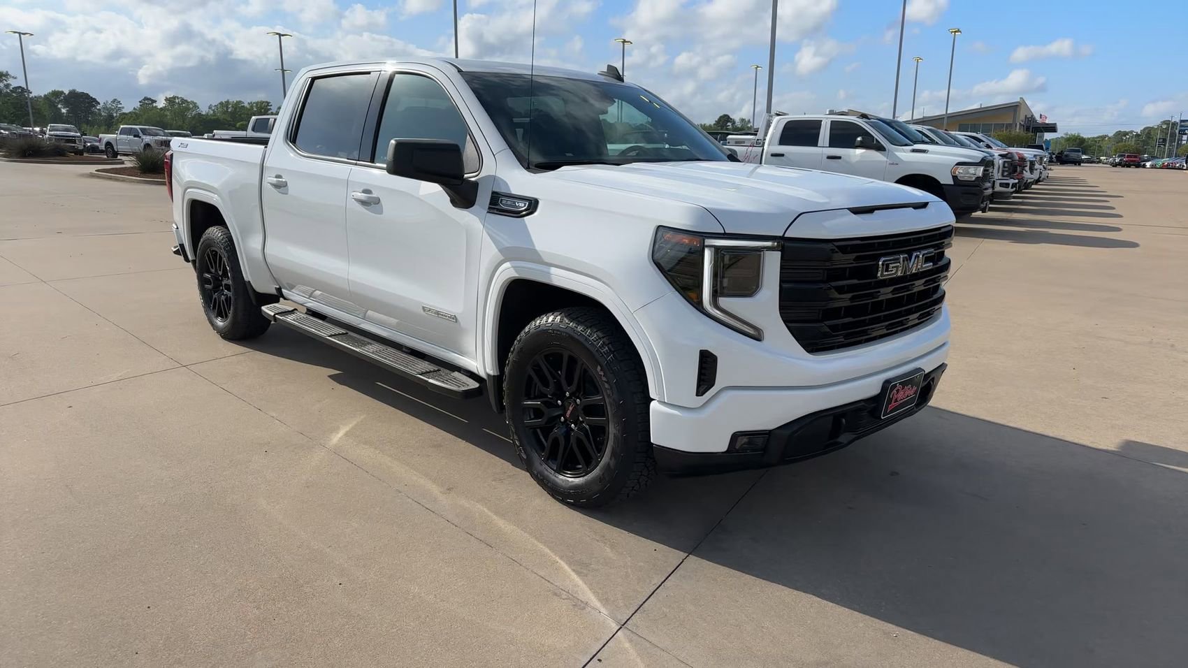 Used 2024 GMC Sierra 1500 Elevation w/ X31 Off-Road Package AWD/4WD image 3
