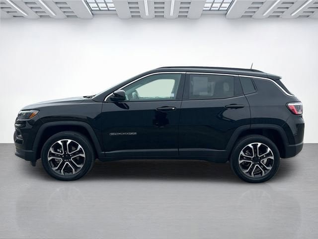 Used 2022 Jeep Compass Limited AWD/4WD image 7