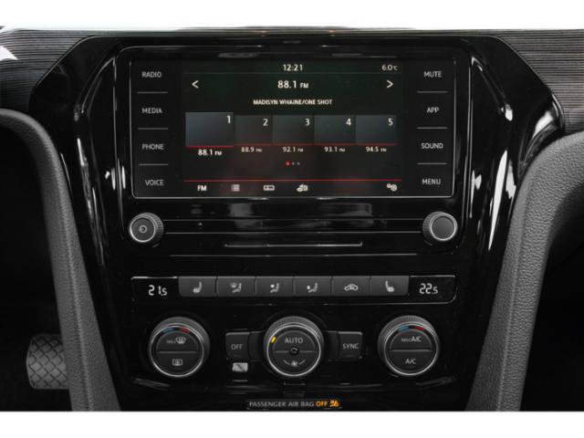 Used 2022 Volkswagen Passat 2.0T SE FWD image 15
