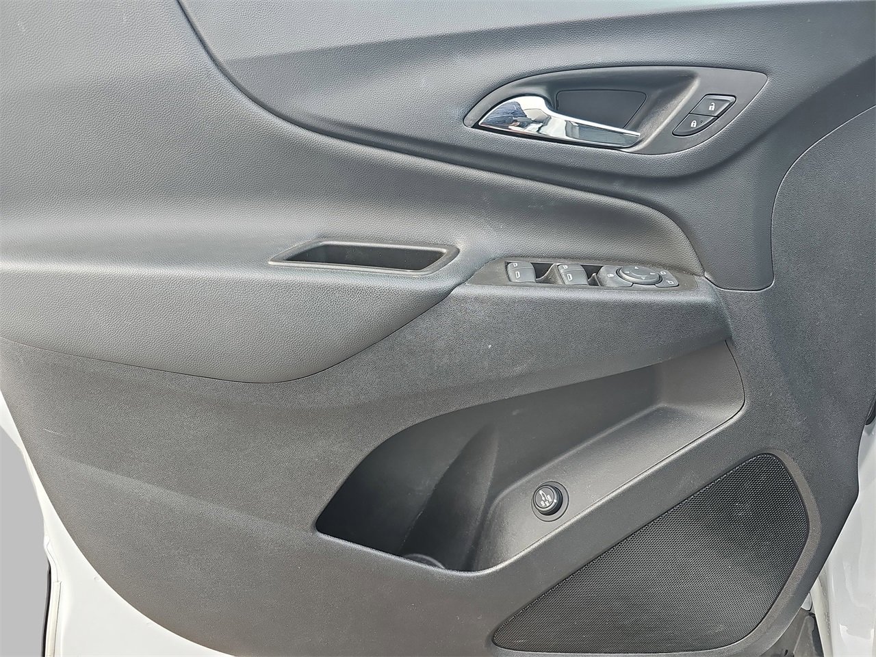 Used 2023 Chevrolet Equinox LT image 26