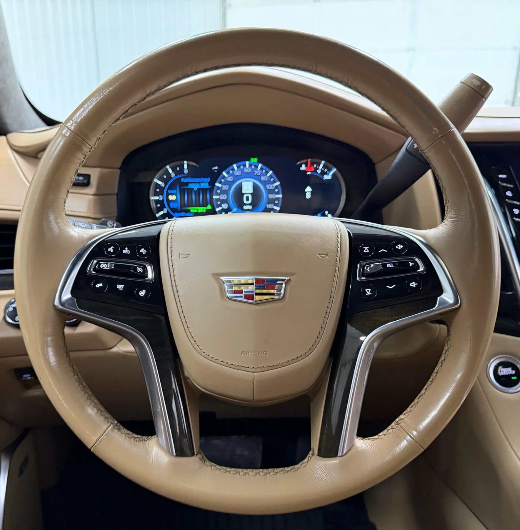 Used 2020 Cadillac Escalade Platinum image 21