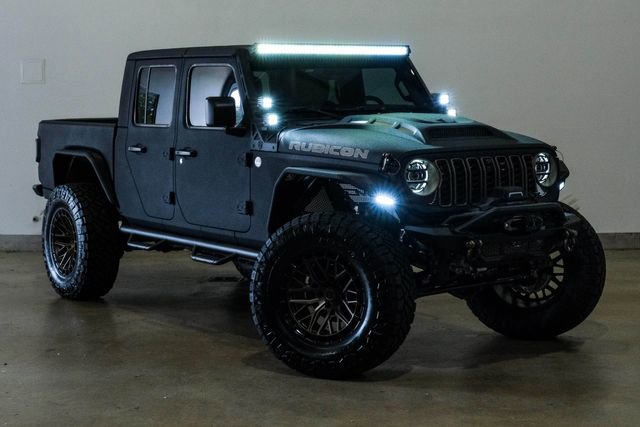 Used 2025 Jeep Gladiator Rubicon w/ Safety Group AWD/4WD image 8