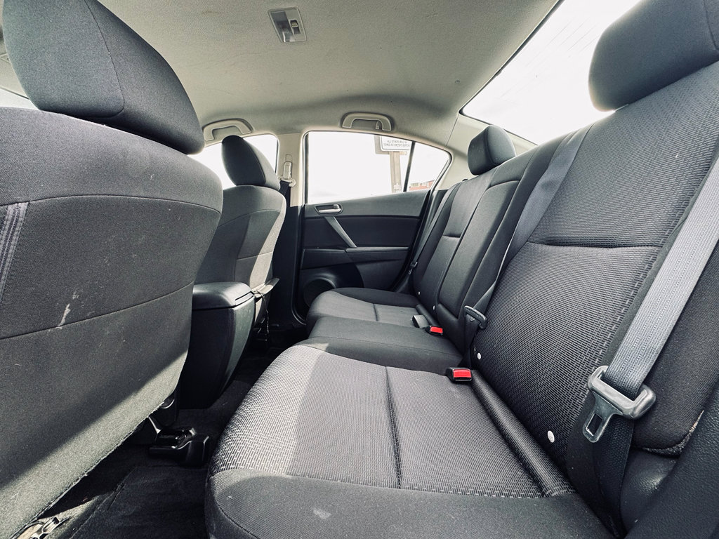 Used 2010 MAZDA MAZDA3 i Touring image 25