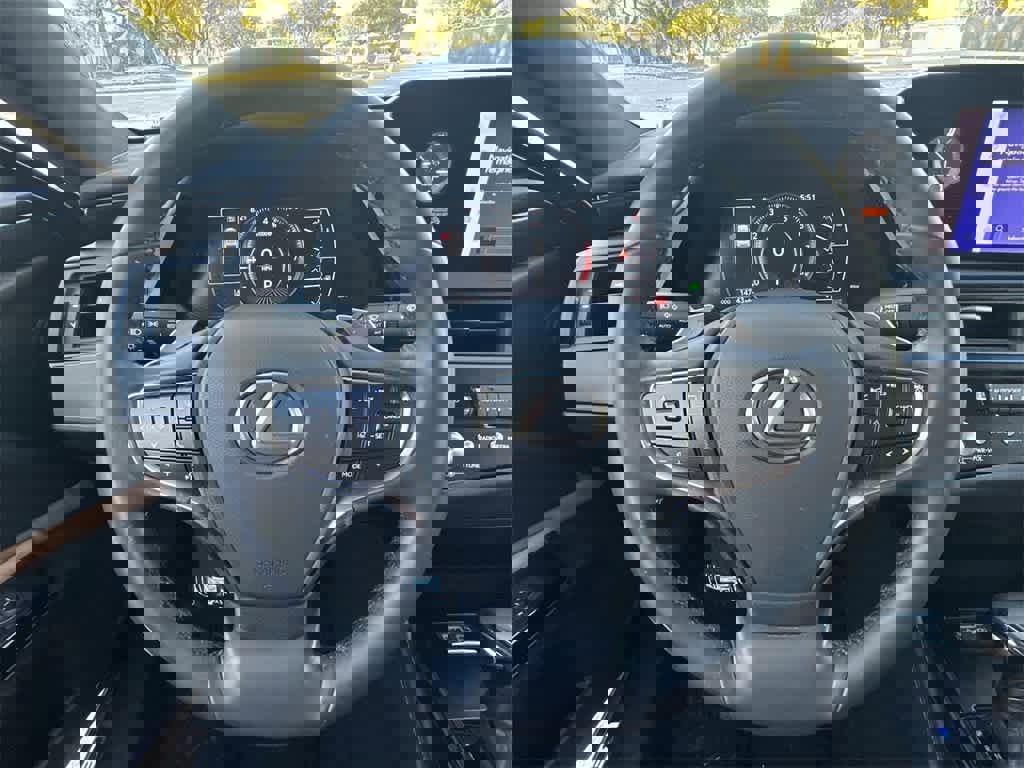 Used 2023 Lexus ES 350 w/ Accessory Package (Z1) image 15