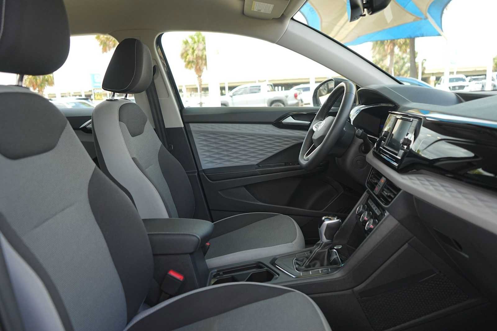 Used 2024 Volkswagen Taos S FWD image 15