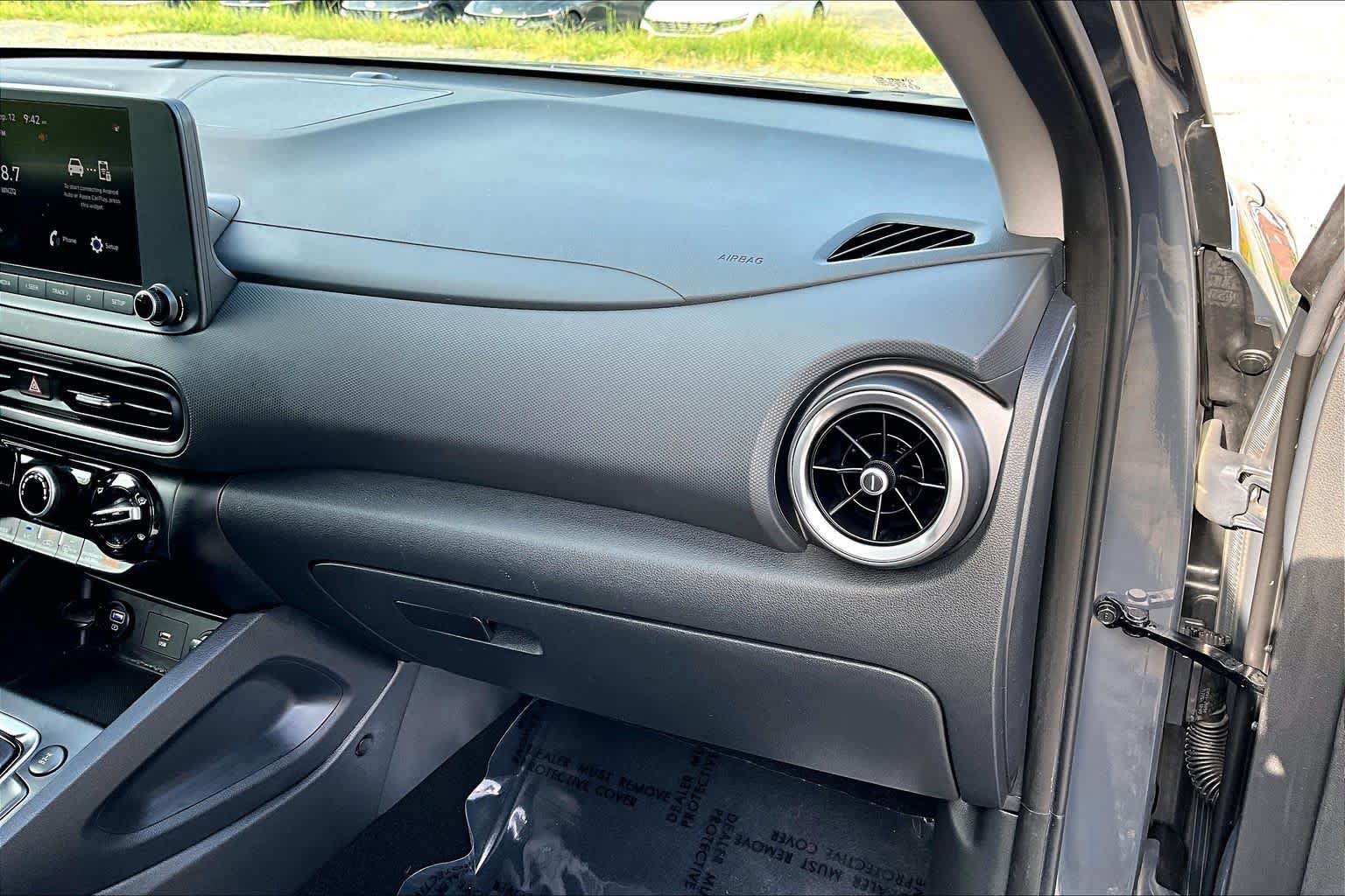 Used 2023 Hyundai Kona SEL AWD/4WD image 19