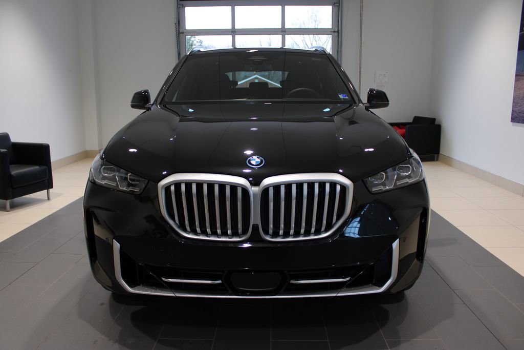New 2026 BMW X5 xDrive50e w/ Climate Comfort Package AWD/4WD image 12