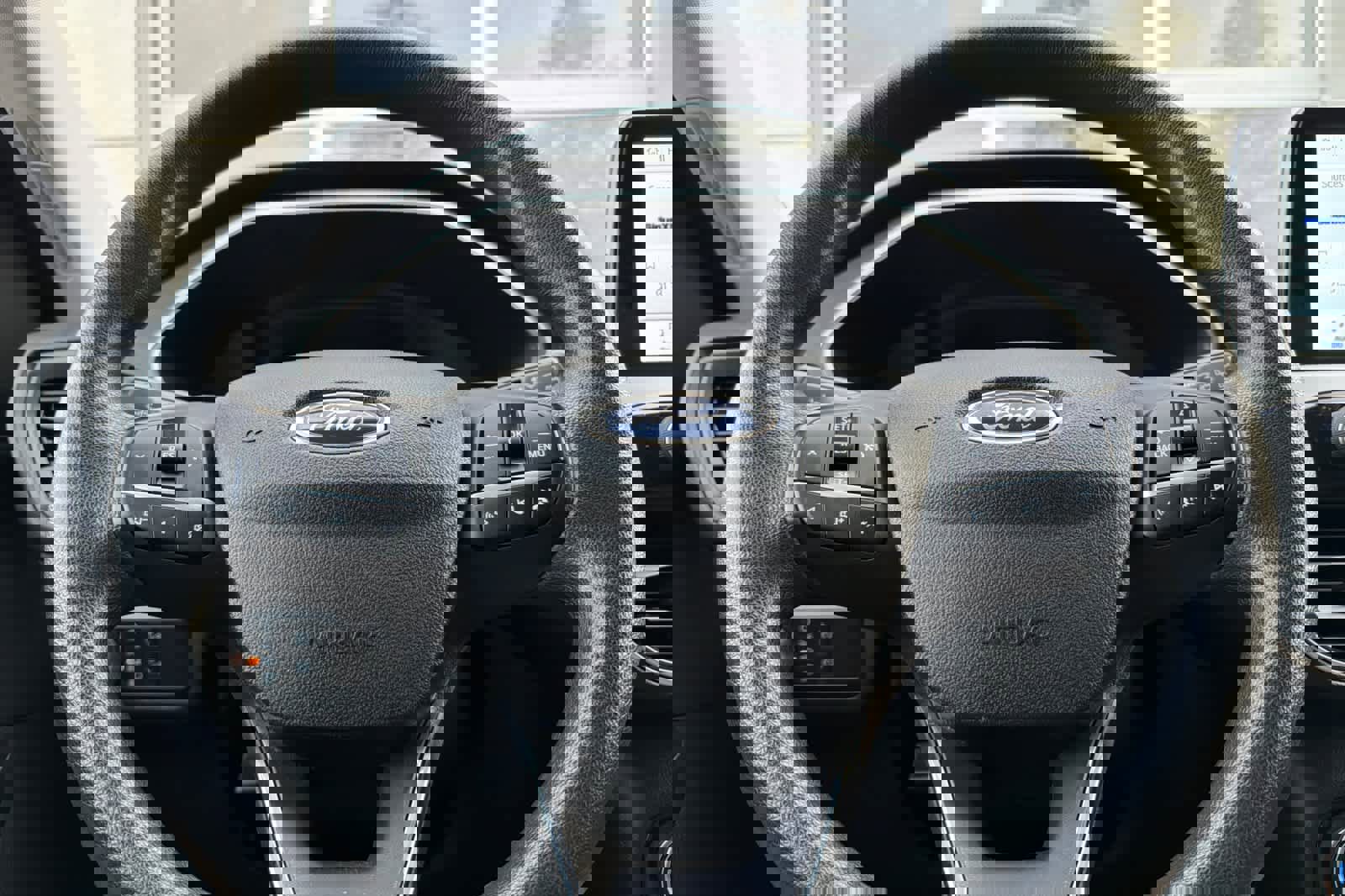 Used 2022 Ford Escape SE image 25