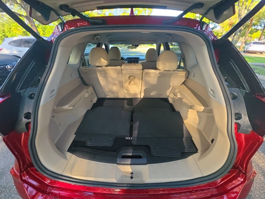 Used 2019 Nissan Rogue SV FWD image 33
