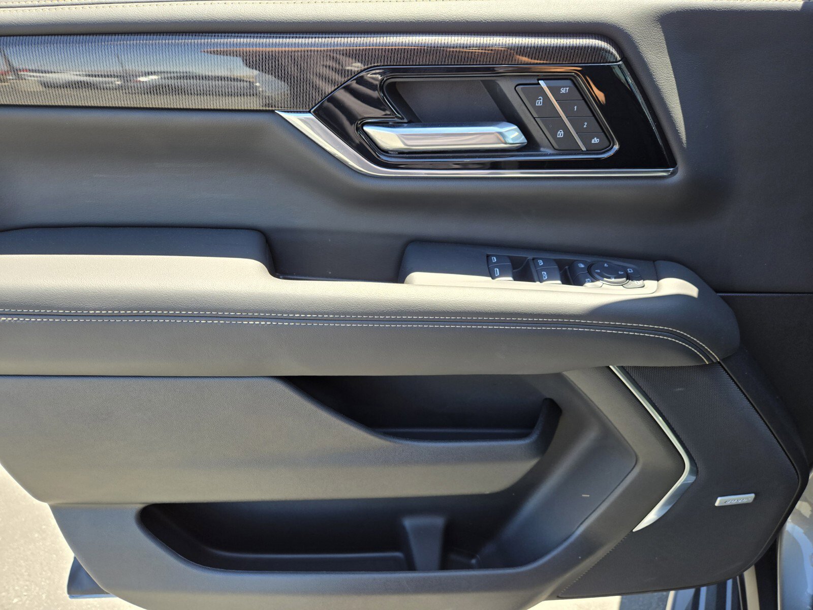 New 2025 GMC Yukon XL Elevation image 9