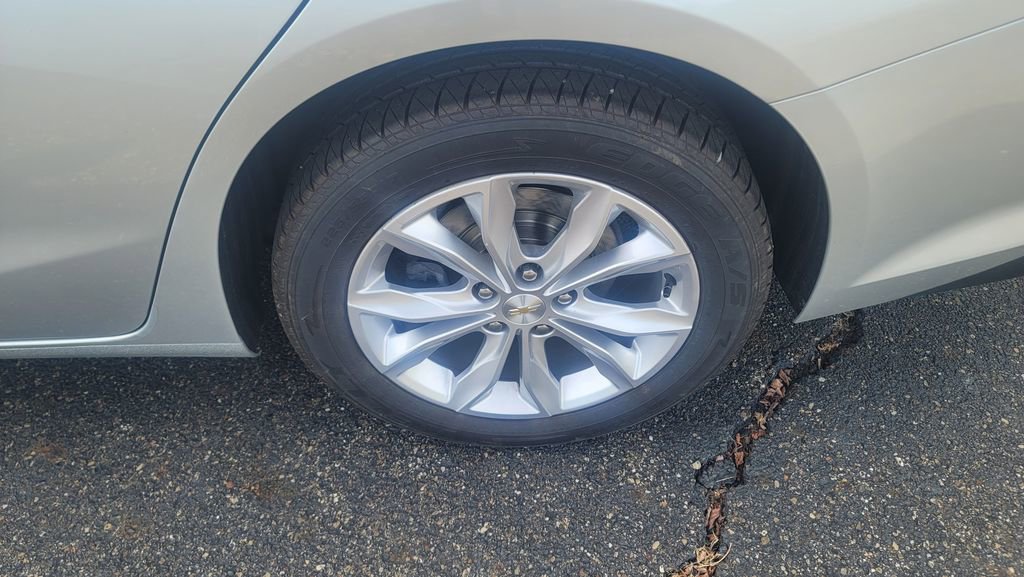 Used 2020 Chevrolet Malibu LT image 8