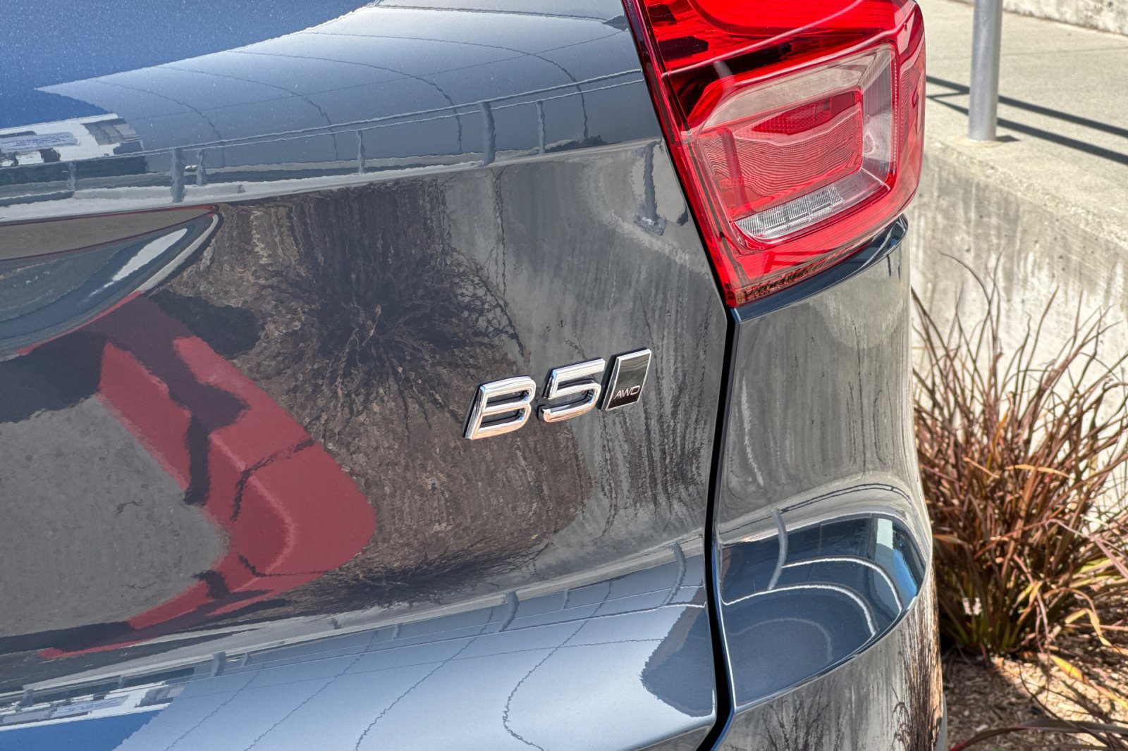 New 2026 Volvo XC40 B5 Core w/ Climate Package AWD/4WD image 12