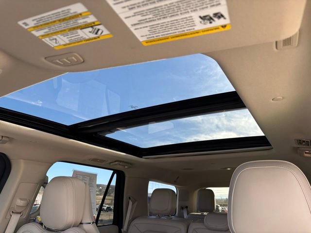 Used 2019 Lincoln Navigator Reserve image 31