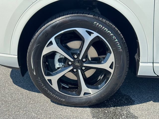 New 2025 Ford Escape ST-Line Elite w/ Premium Technology Package AWD/4WD image 9