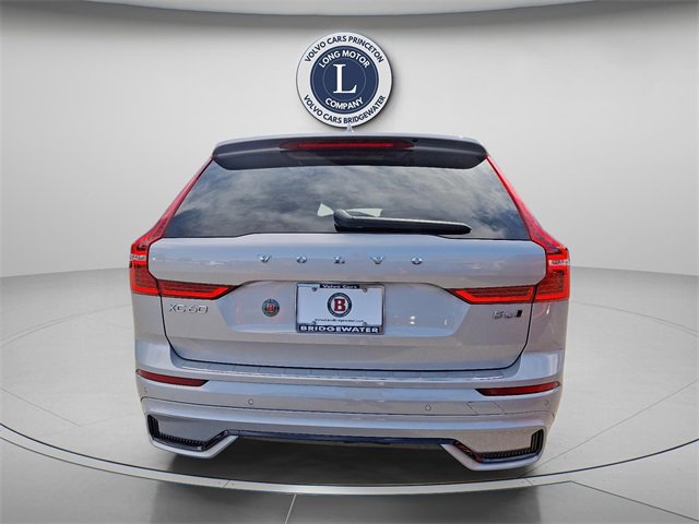 Certified 2023 Volvo XC60 B6 Ultimate w/ Protection Package Premier image 6