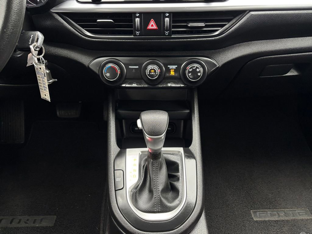 Used 2023 Kia Forte LX image 20