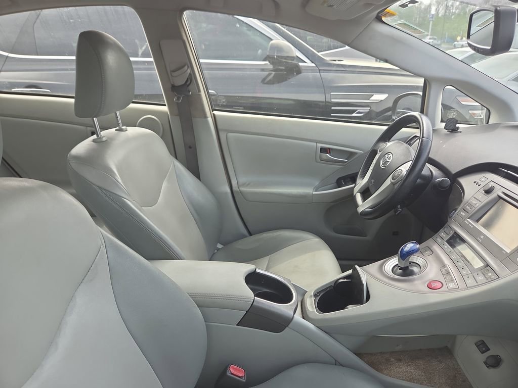 Used 2014 Toyota Prius Four FWD image 9