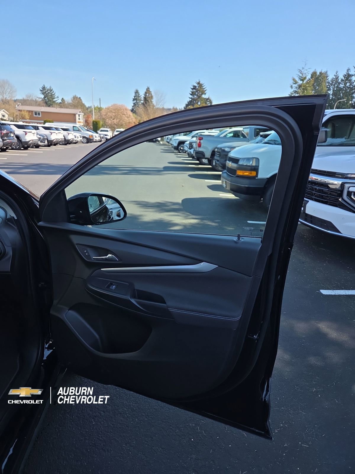 Used 2023 Chevrolet Bolt EUV LT image 15