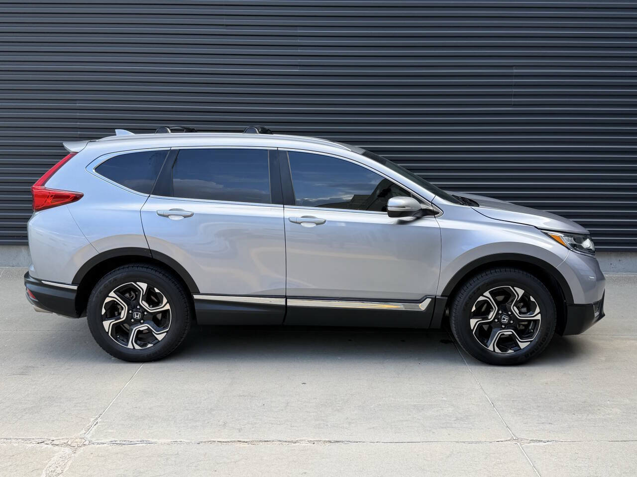 Used 2019 Honda CR-V Touring image 10
