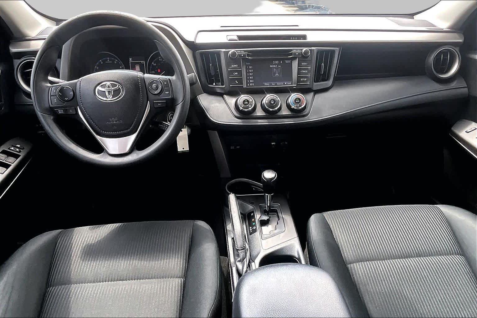Used 2017 Toyota RAV4 LE FWD image 16