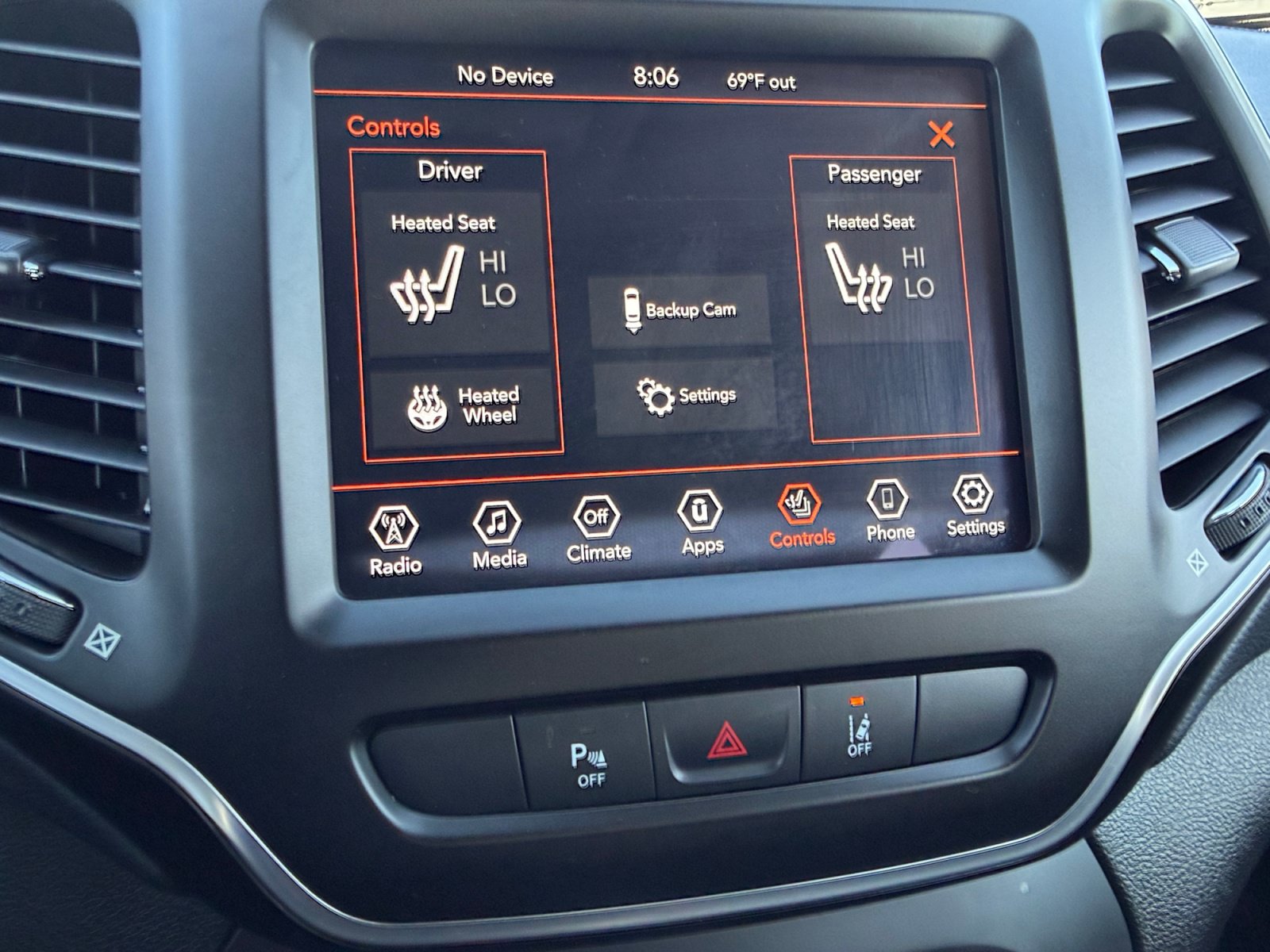 Used 2021 Jeep Cherokee Latitude Lux AWD/4WD image 23