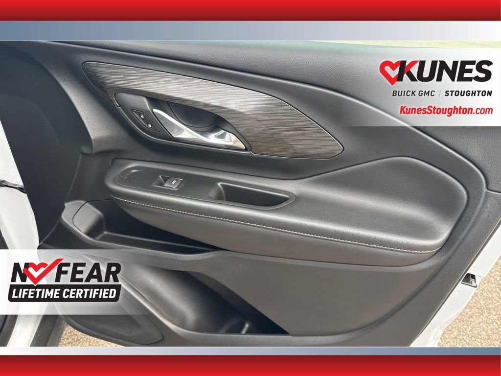 Used 2023 GMC Terrain SLT image 51
