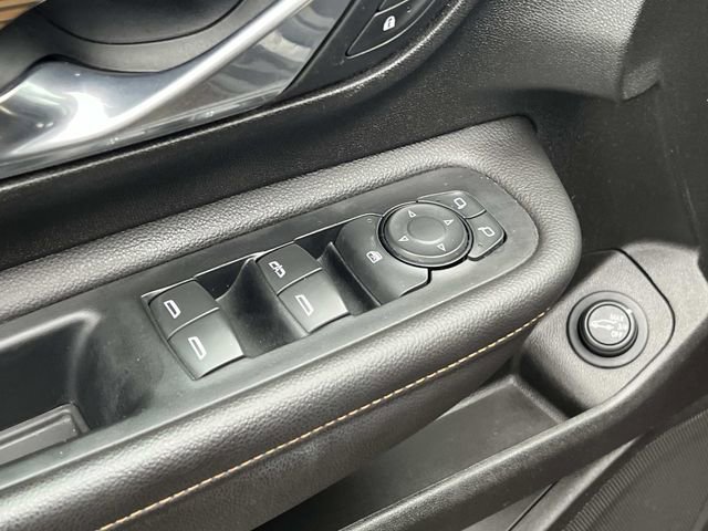 Used 2019 GMC Terrain SLE w/ Driver Convenience Package image 18