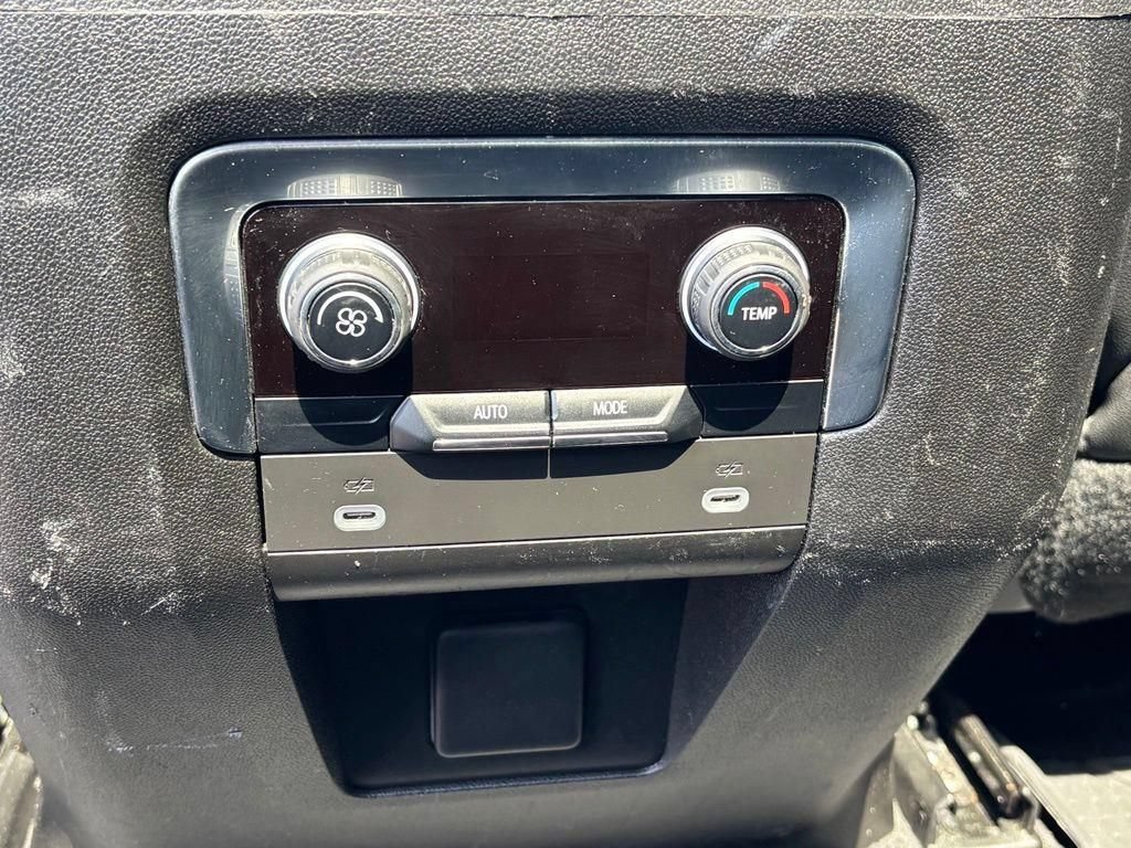 Used 2023 Chevrolet Suburban Z71 AWD/4WD image 27