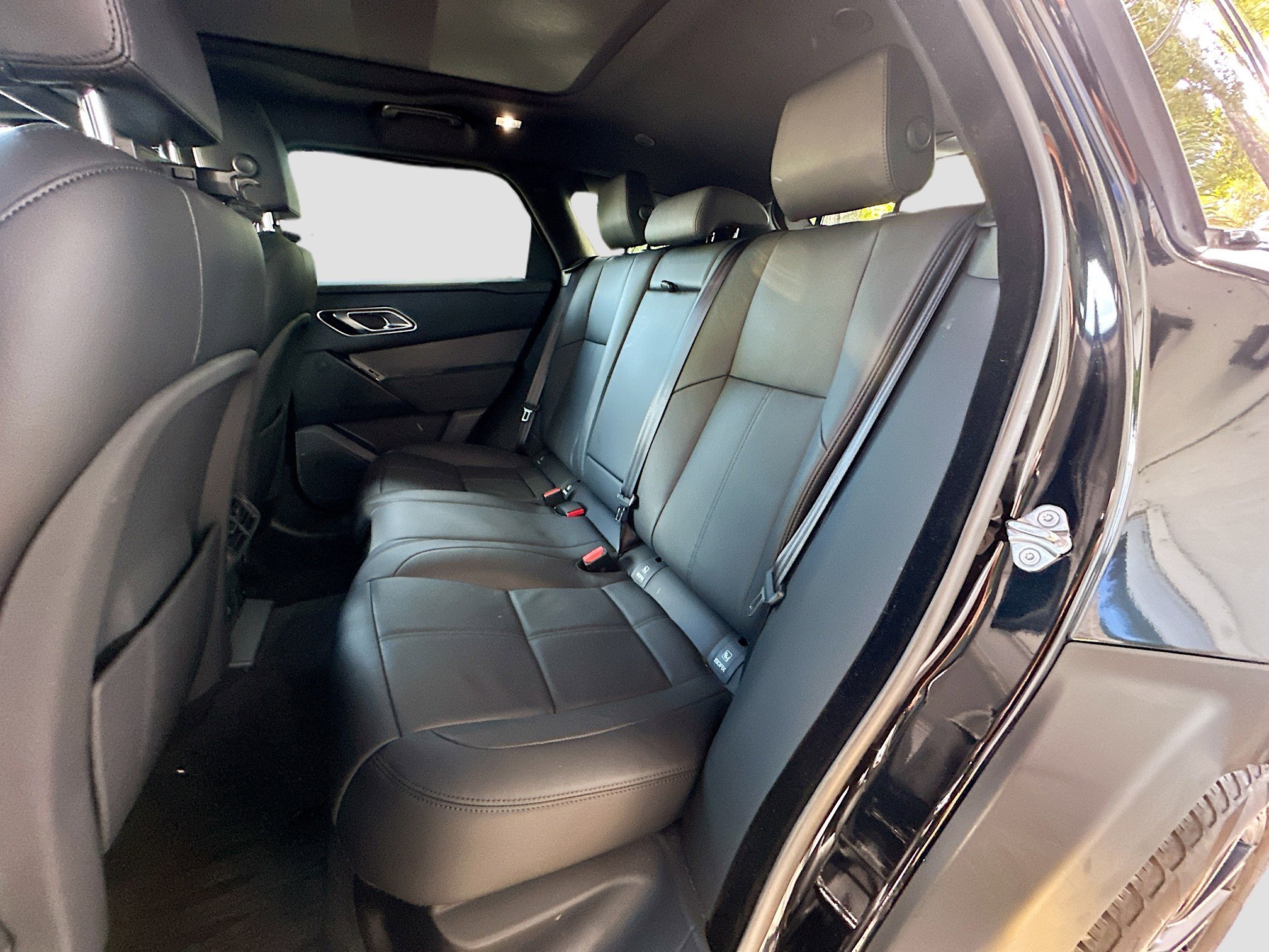 Used 2024 Land Rover Range Rover Velar Dynamic SE image 26