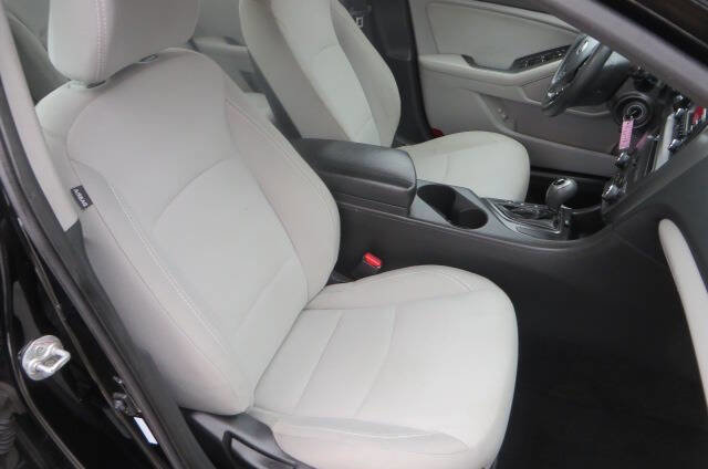 Used 2013 Kia Optima LX image 24