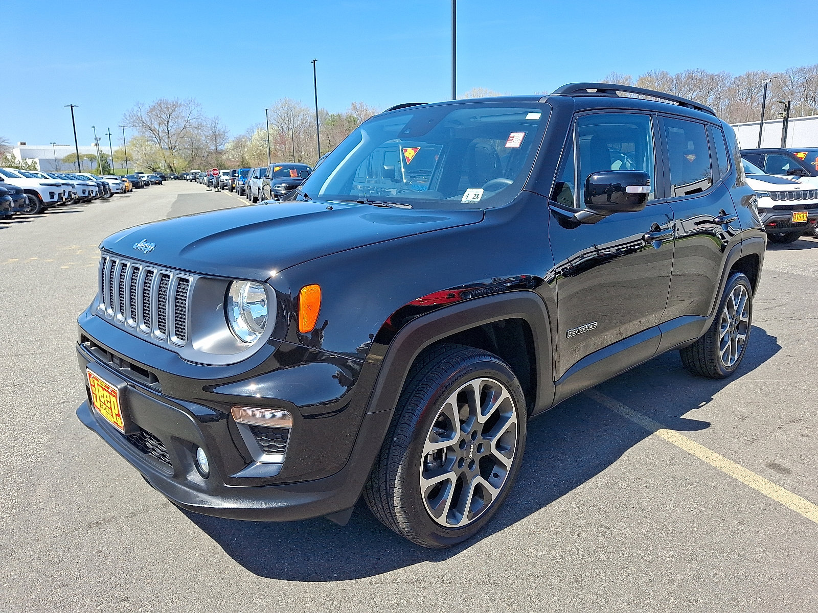 Certified 2022 Jeep Renegade Limited w/ Sun, Sound & Wheels Group AWD/4WD image 3