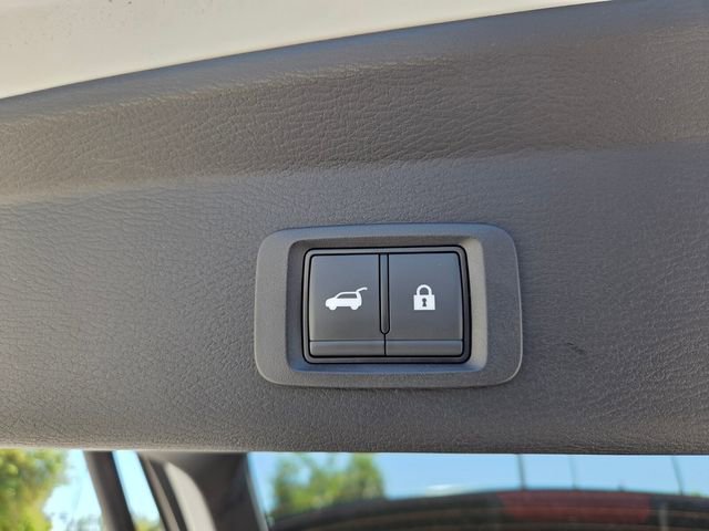 Used 2025 Mitsubishi Outlander SE image 10