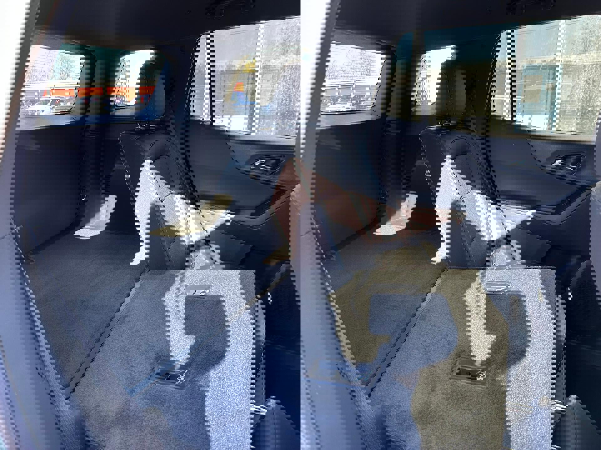 Certified 2025 Chevrolet Equinox LT w/ Convenience Package II image 36