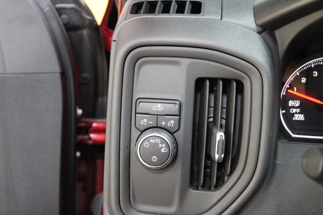 Used 2022 Chevrolet Silverado 1500 Custom w/ Safety Confidence Package RWD image 15