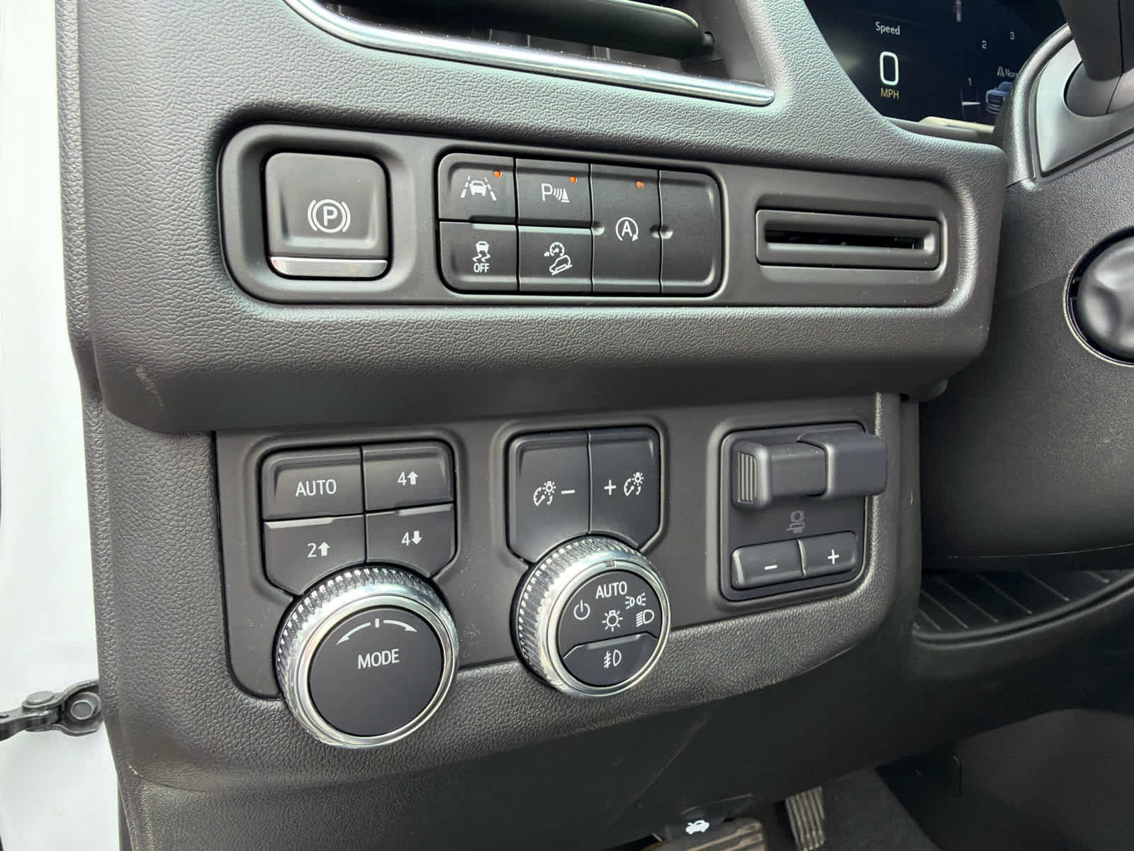 Used 2024 GMC Yukon XL AT4 w/ Max Trailering Package AWD/4WD image 26