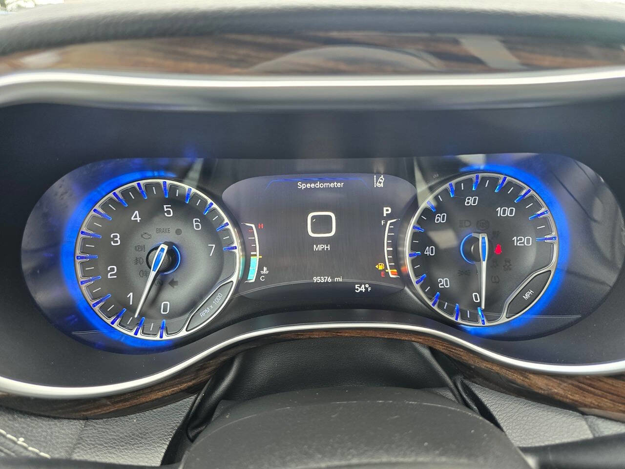 Used 2022 Chrysler Pacifica Limited FWD image 24