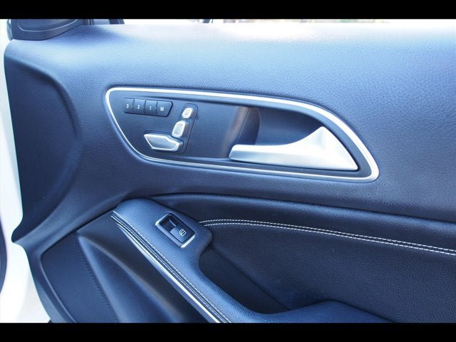 Used 2019 Mercedes-Benz GLA 250 4MATIC image 13