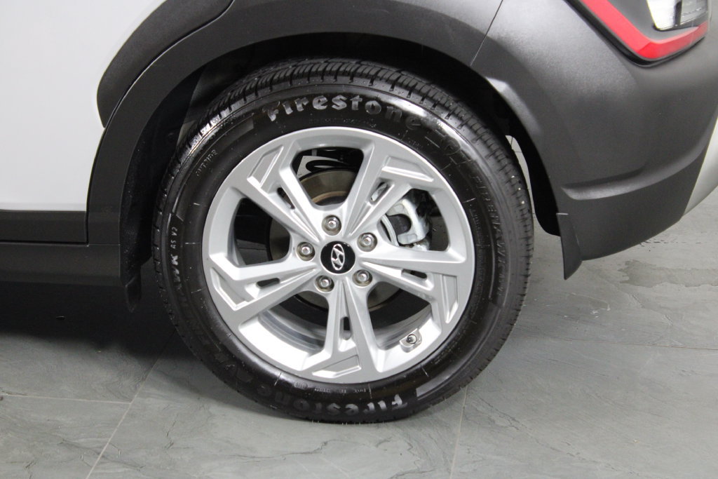 Certified 2023 Hyundai Kona SEL w/ Convenience Package FWD image 15
