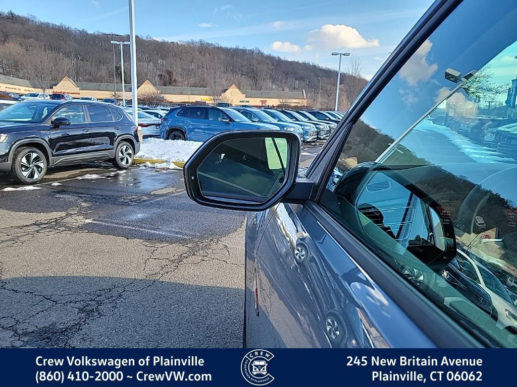 Certified 2025 Volkswagen Atlas Peak Edition SE image 26