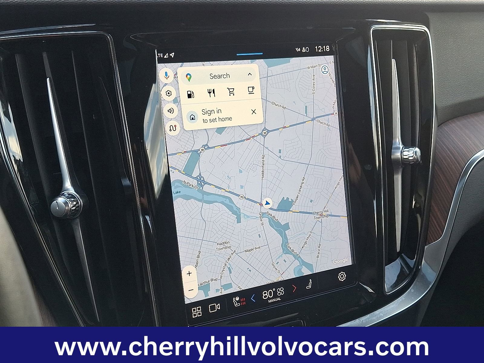 Certified 2023 Volvo S60 B5 Plus w/ Climate Package image 18