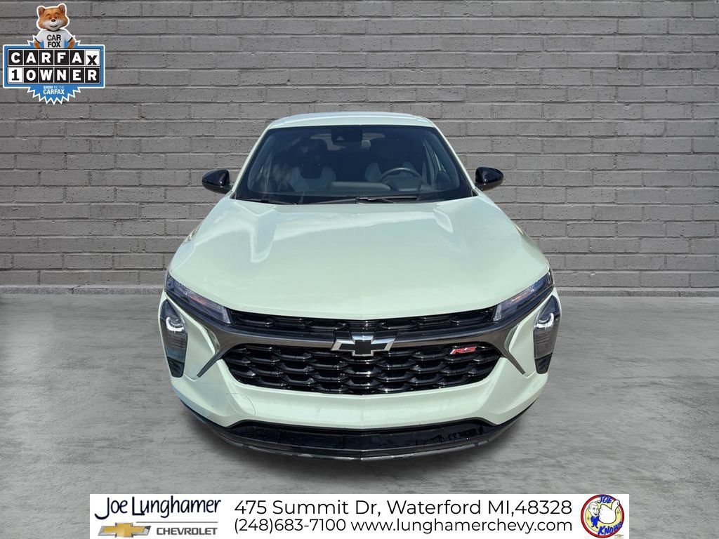 Certified 2024 Chevrolet Trax RS w/ Driver Confidence Package FWD image 8
