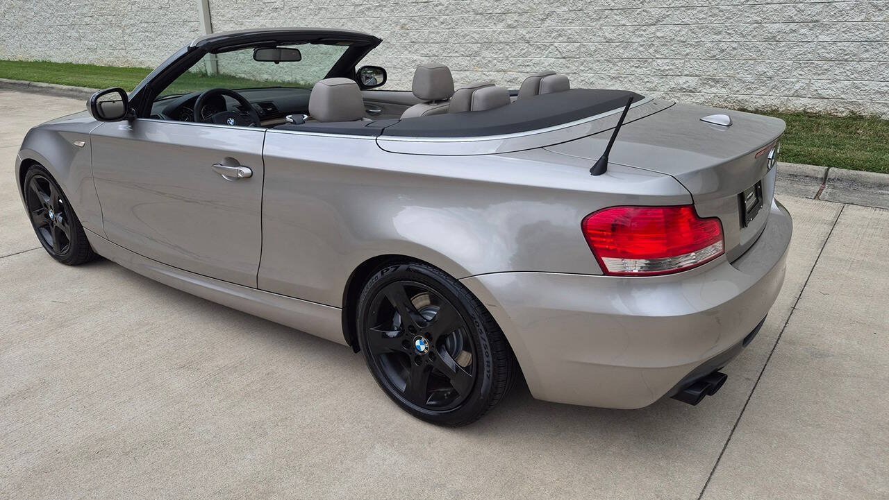 Used 2010 BMW 135i Convertible RWD image 5