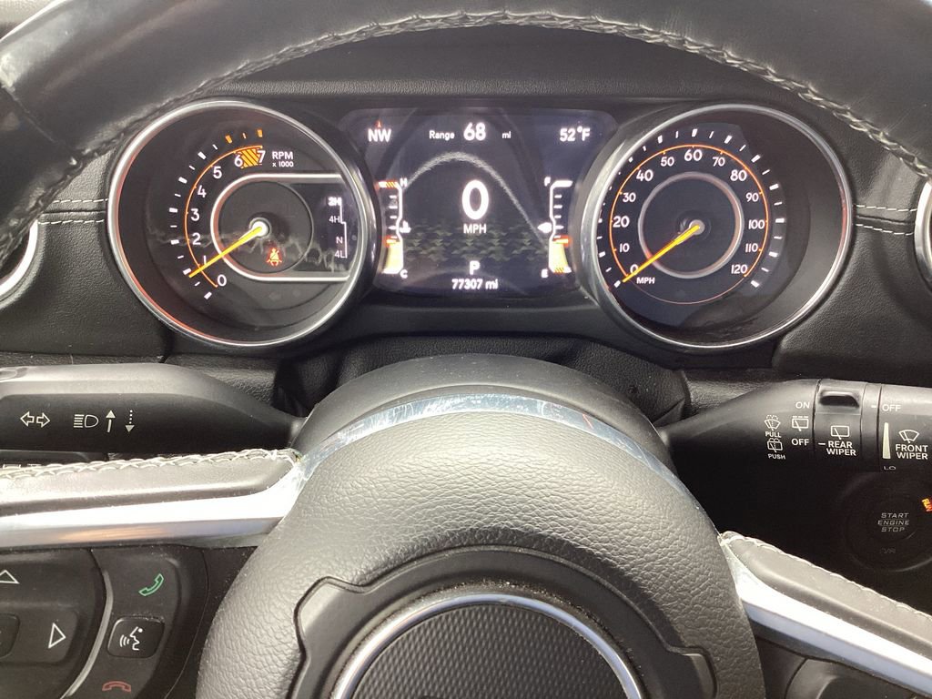 Used 2018 Jeep Wrangler Unlimited Sahara image 16