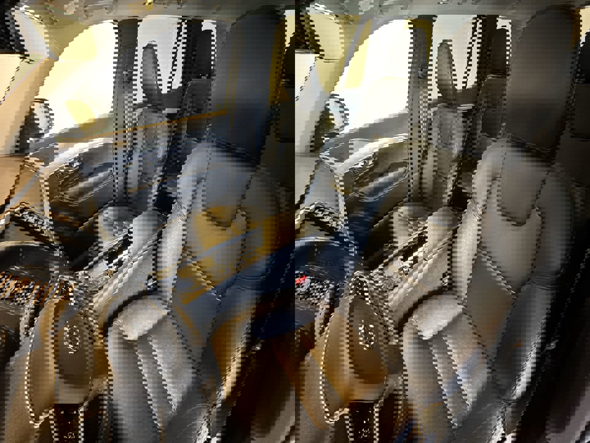 Used 2022 Volvo XC90 T5 Momentum image 11