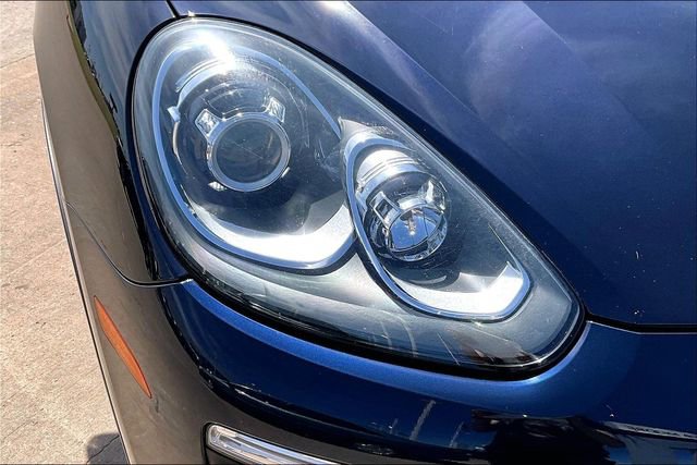 Used 2016 Porsche Cayenne image 31