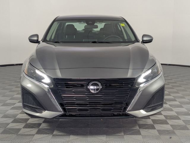 Used 2023 Nissan Altima 2.5 SV image 3