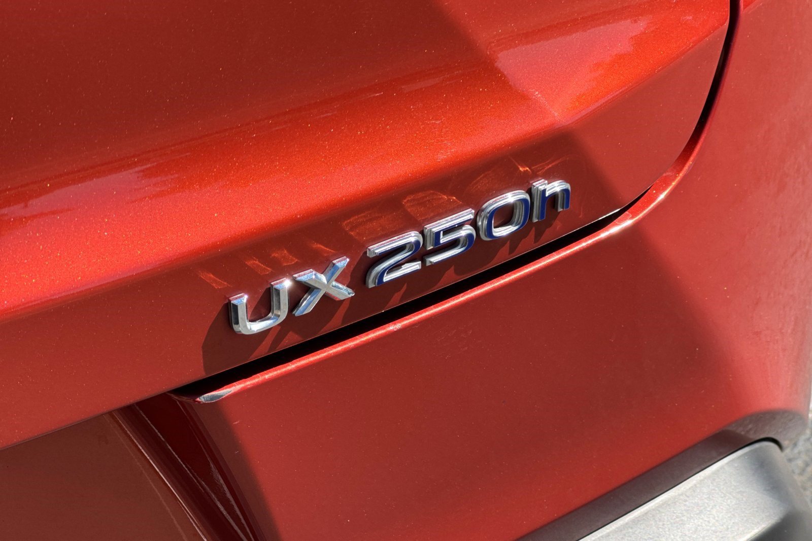 Used 2019 Lexus UX 250h w/ Premium Package AWD/4WD image 38