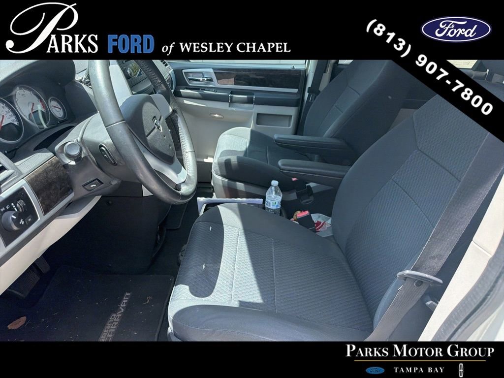 Used 2010 Dodge Grand Caravan SXT FWD image 7