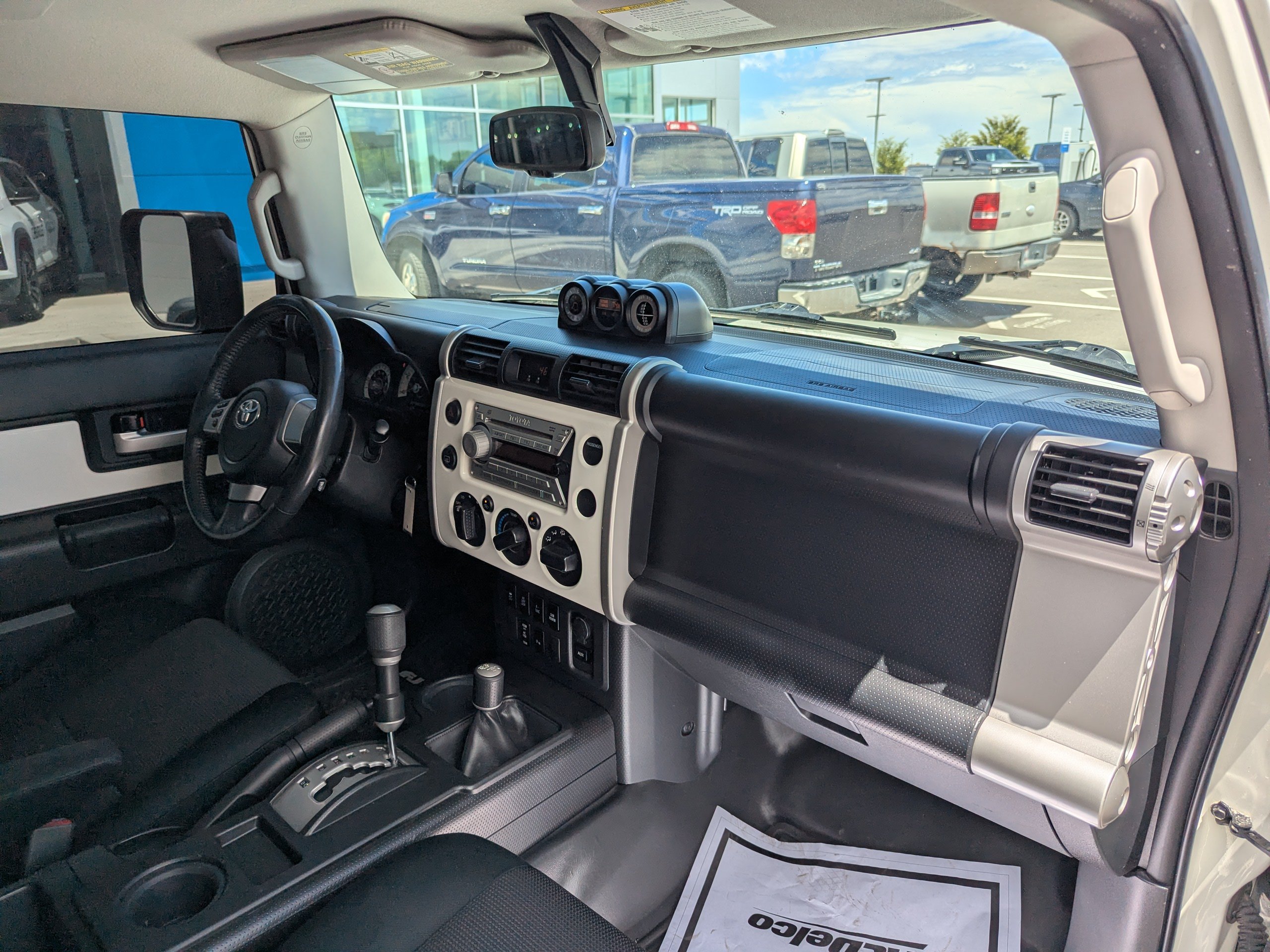 Used 2010 Toyota FJ Cruiser 4WD image 33
